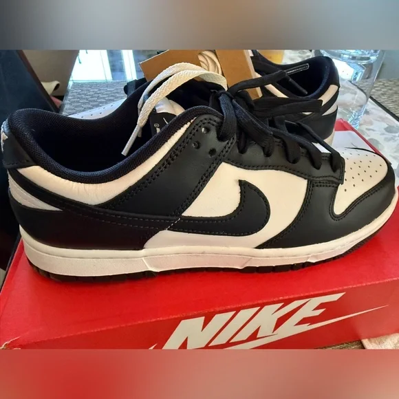BRAND NEW IN BOX MEN’S 9.5 NIKE DUNK LOW RETROS-BLACK & WHITE - Picture 7 of 13
